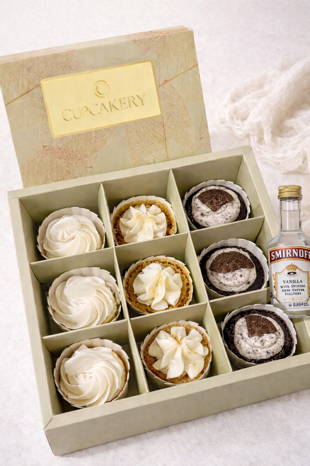 Deluxe cupcake box