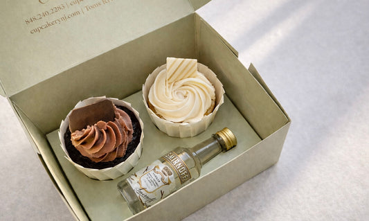 2 Gifted Cupcakes Chocolate/Vanilla